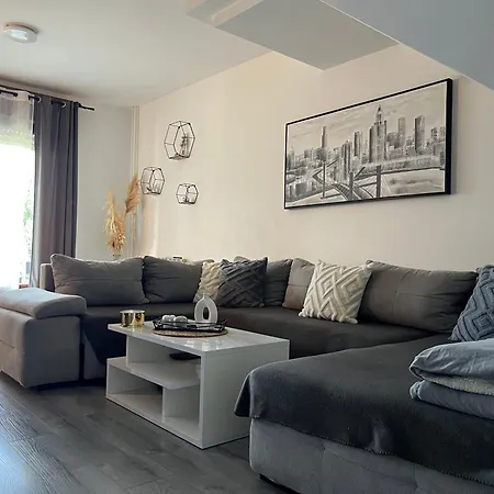 Suzzy Apartament *